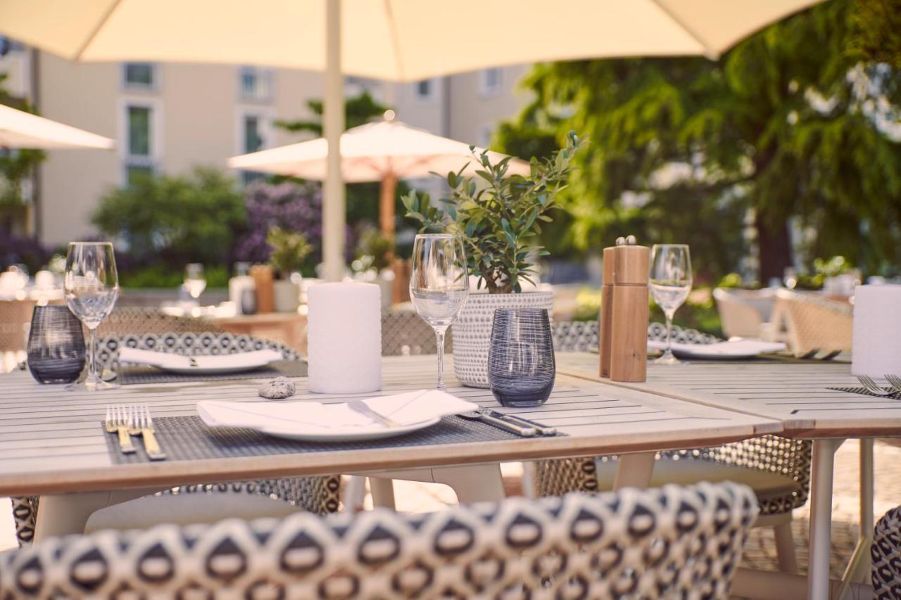 Vila Vita Rosenpark Marburg Exterior foto The Terrace at the Hotel