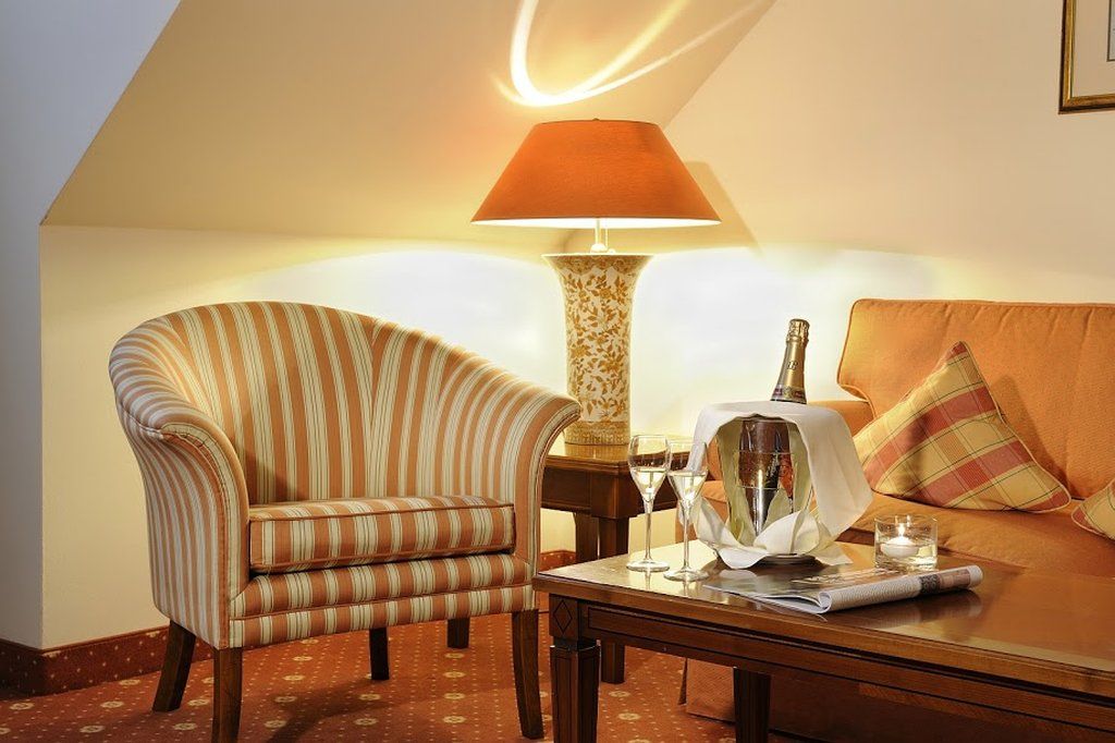 Vila Vita Rosenpark Marburg Exterior foto A suite at the hotel